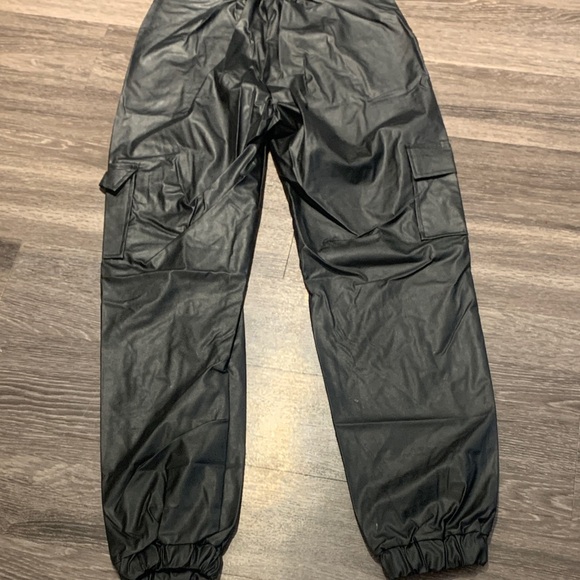 Black Faux Leather Cargo Pants with Smocked Waist & Ankles – Size Medium NWOT - Picture 7 of 10